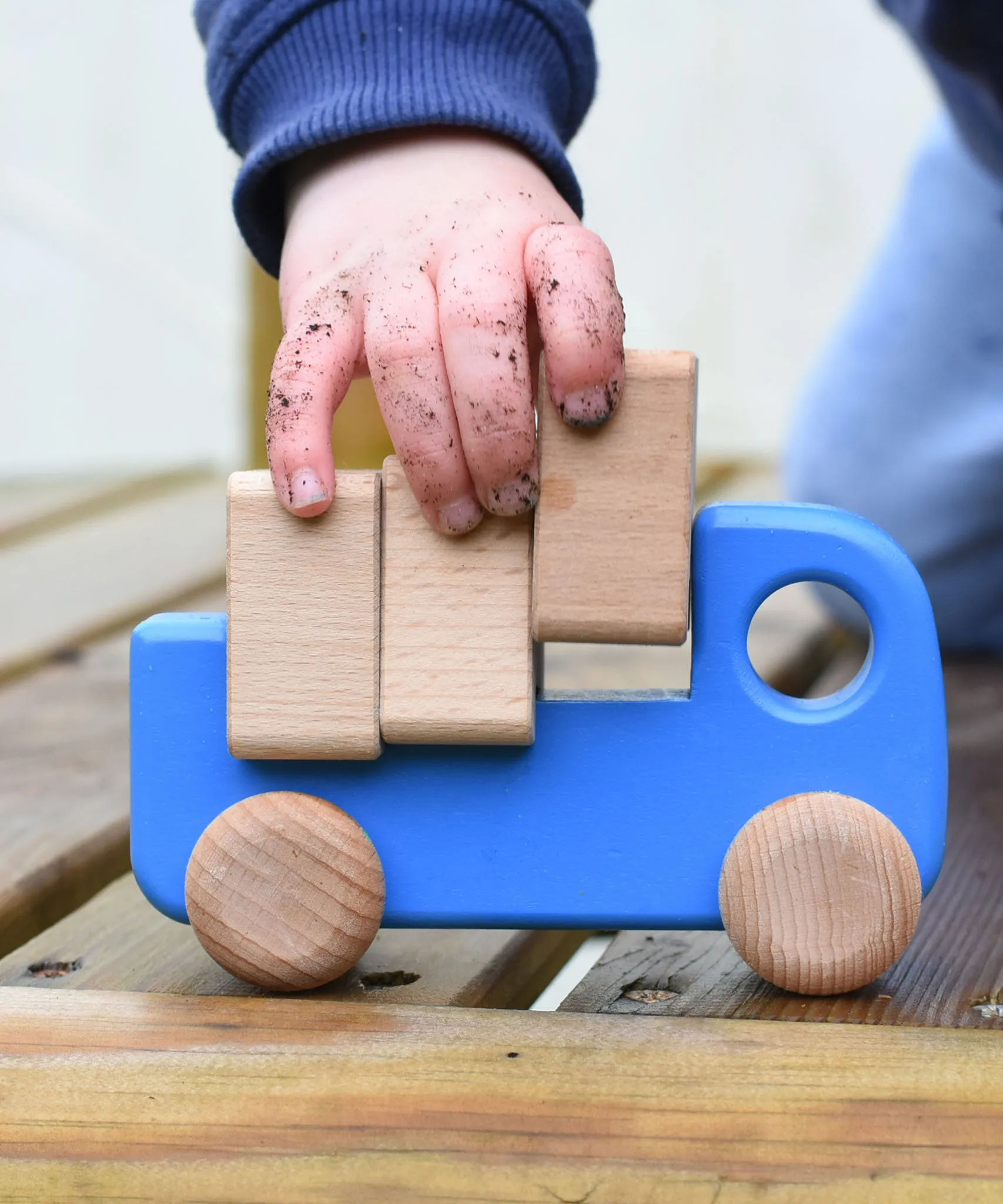 Bajo Truck With Blocks - Blue