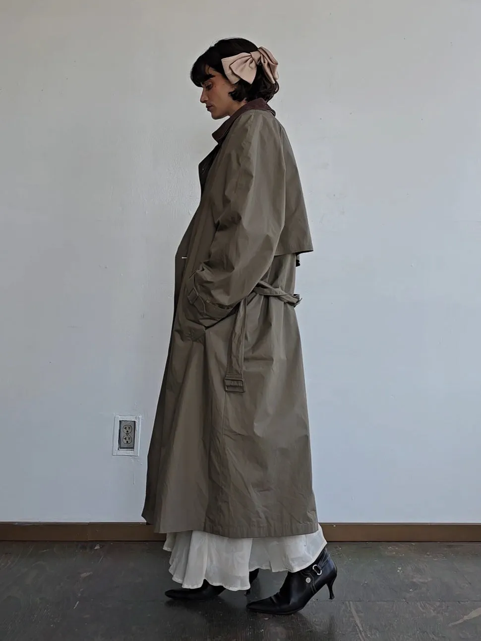 Classic Khaki Double Breasted Trench Coat (L)