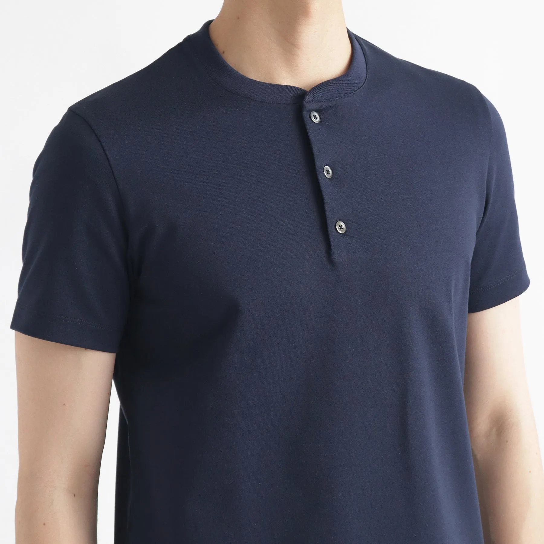 Hybrid Cotton Tailored Henley Neck T-shirt Color: Navy
