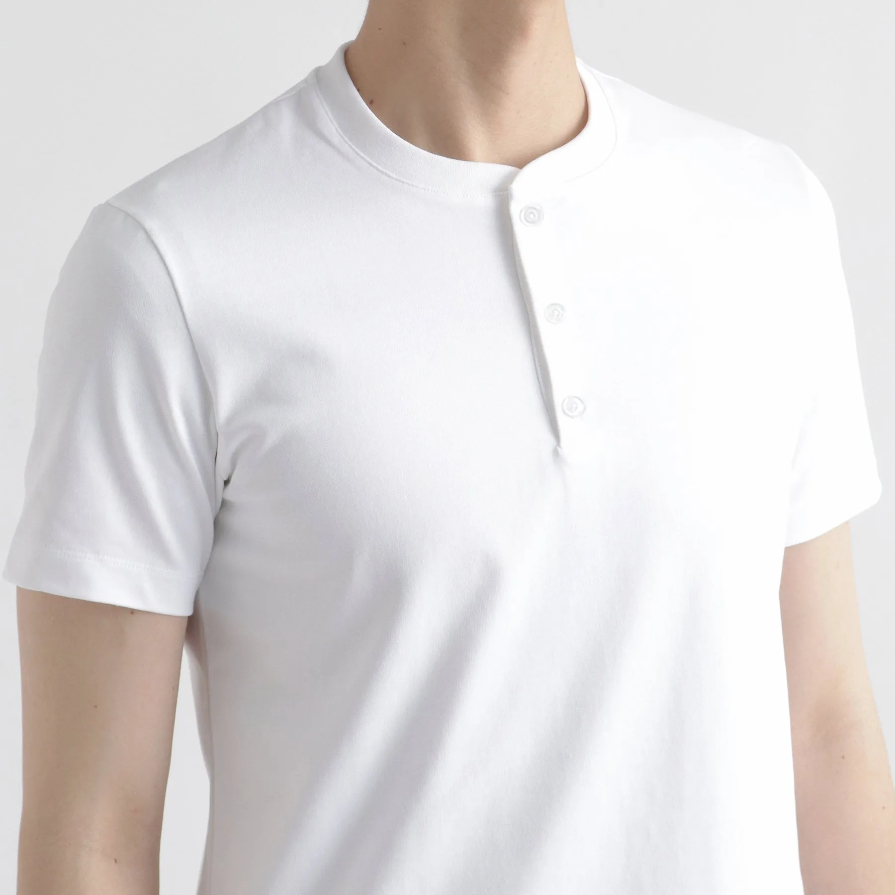 Hybrid Cotton Tailored Henley Neck T-shirt Color: White