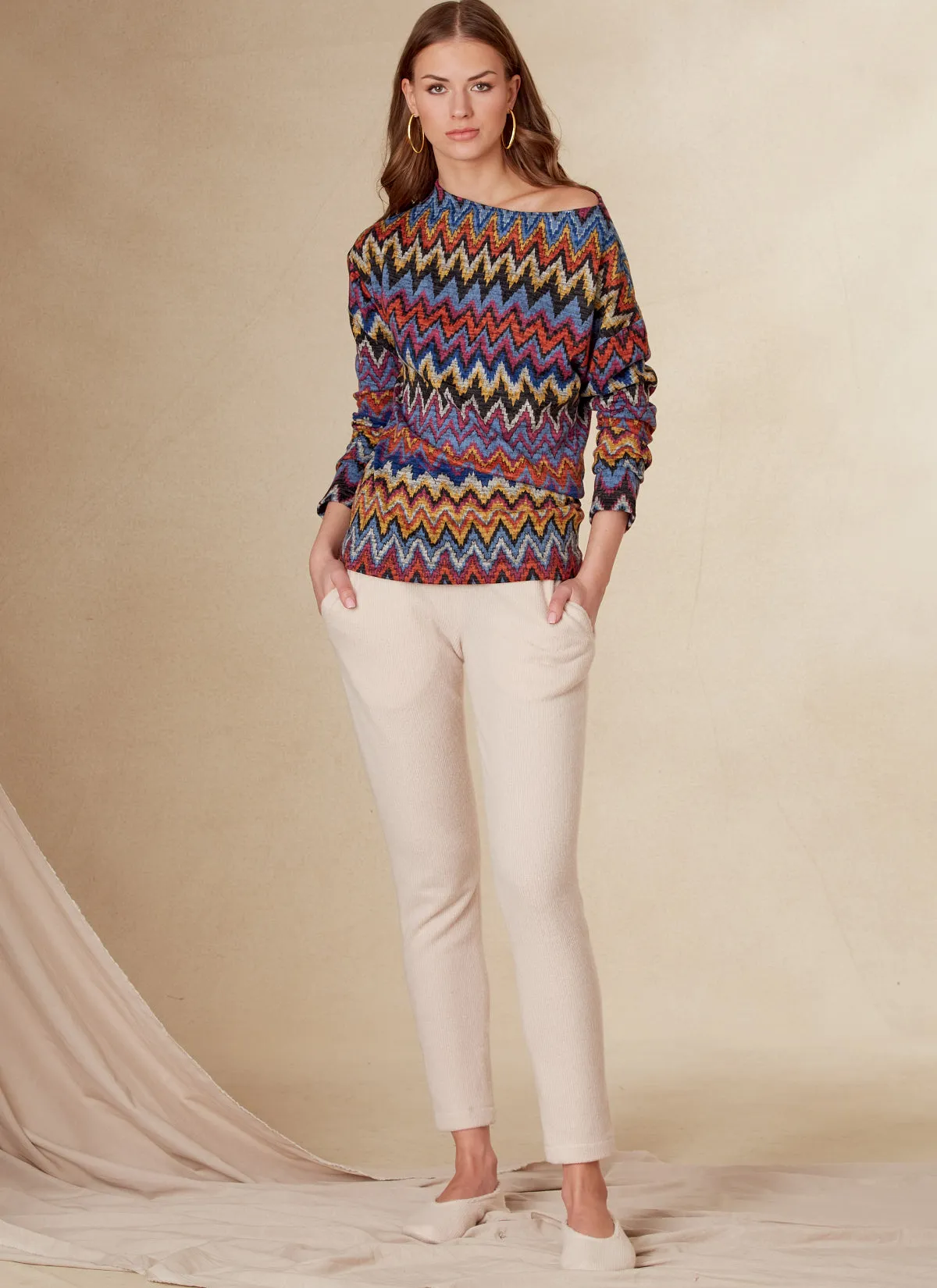 TOPS/TROUSERS/SLIPPERS - V1835